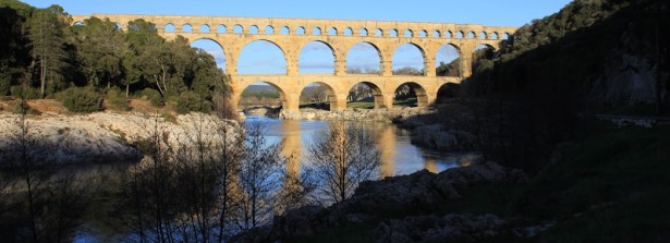 Pont du Gard: Day and Night